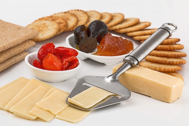 Check out How To Create A Perfect And Adorable Cheese Platter at https://cookinglessons.com/how-to-create-cheese-platter/